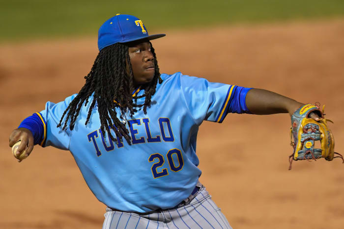 SUN_9167-DeNoiseAI-low-light